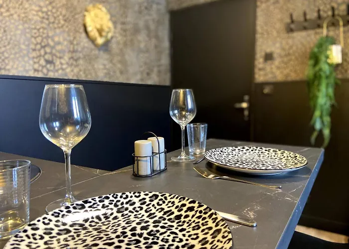 Apartment La Folie Sauvage - Balneo & De Gamme *